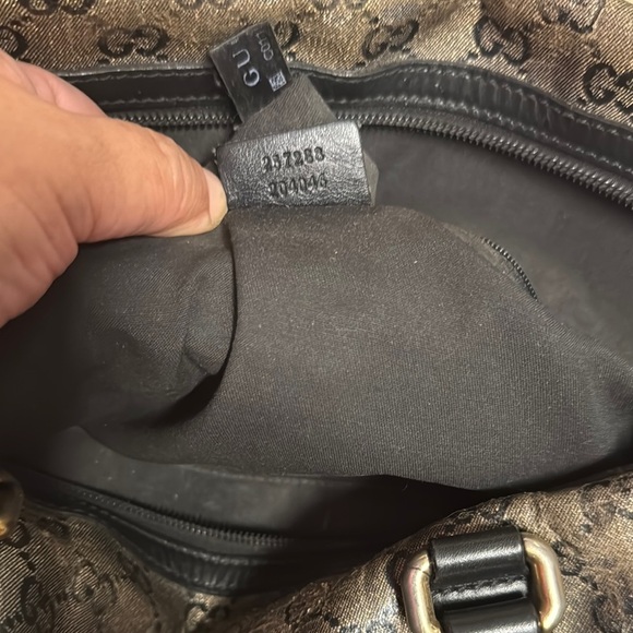 Gucci Vintage Beige & Black Monogram Tote. - Picture 5 of 14